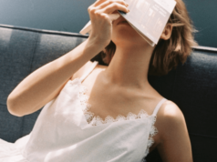 Book Blogs Extravaganza: A Comprehensive List of Top Book Blogs and Book Bloggers Book blog lists and book bloggers (Flyintobooks.com)