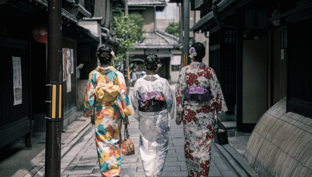 Famous Japanese Authors (Japanese Literature, Japanese Writers, Japanese Novelists, Japanese Literary Giants)