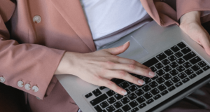 How much does it cost to self-publish a book? (Flyintobooks.com)